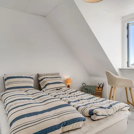 Sinika - 400m From The Sea By Interhome *